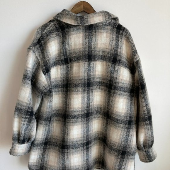 Bagatelle White and Gray Utility Jacket with Plaid Design - Picture 4 of 5